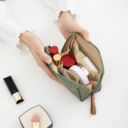 Petite Trousse de Maquillage de Voyage Femme Pratique - By Glamorous Beauty