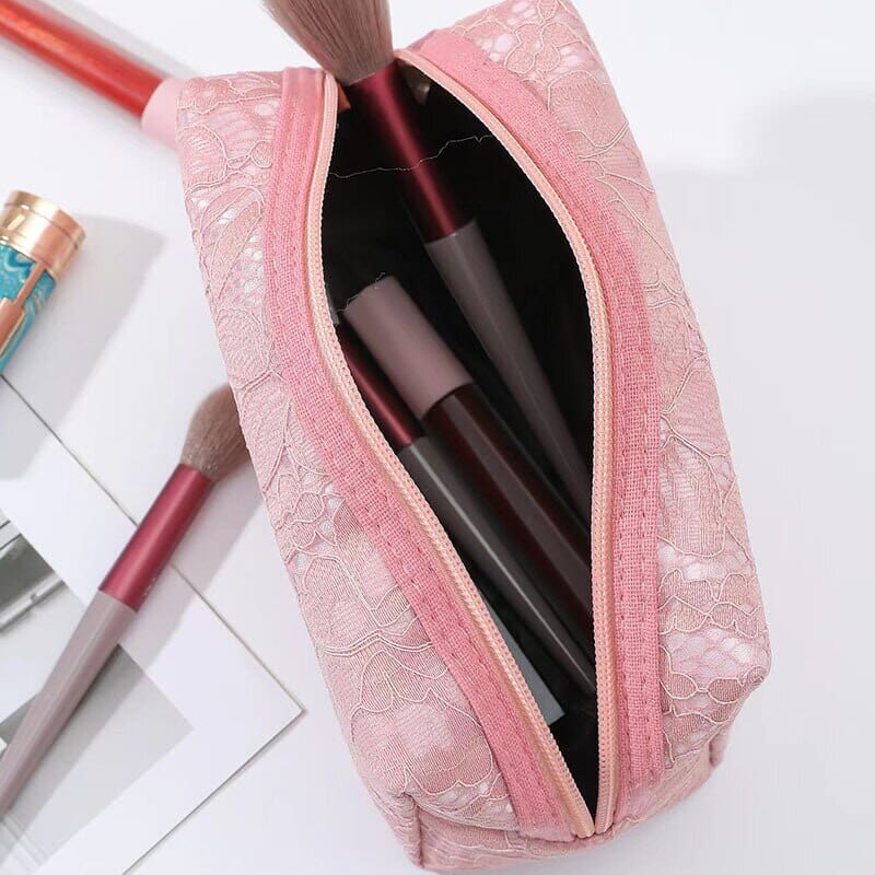 Trousse de Maquillage <br> Motif Dentelle Rose - Édition Limitée